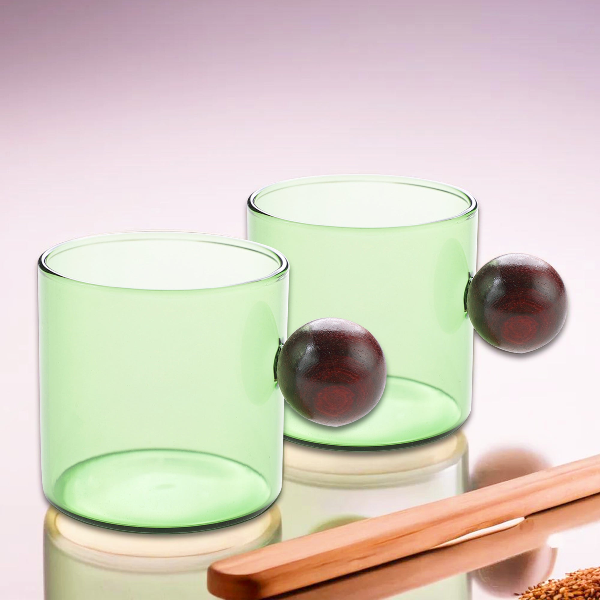 UMAI green glass mug - everyday elegance UMAI green glass mug - everyday elegance