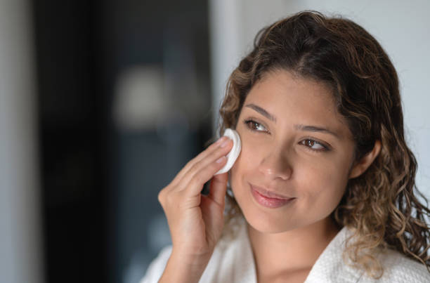 Cleansing Pads vs. Liquid Cleansers: Which is Right for You?