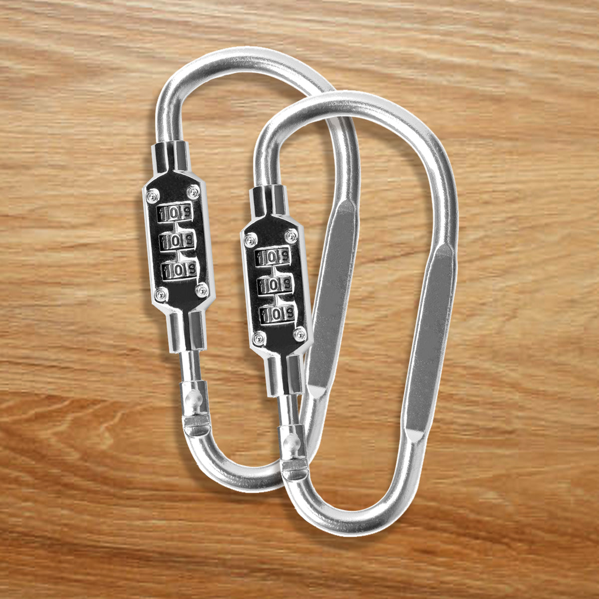 UMAI locking carabiner - essential for camping trips