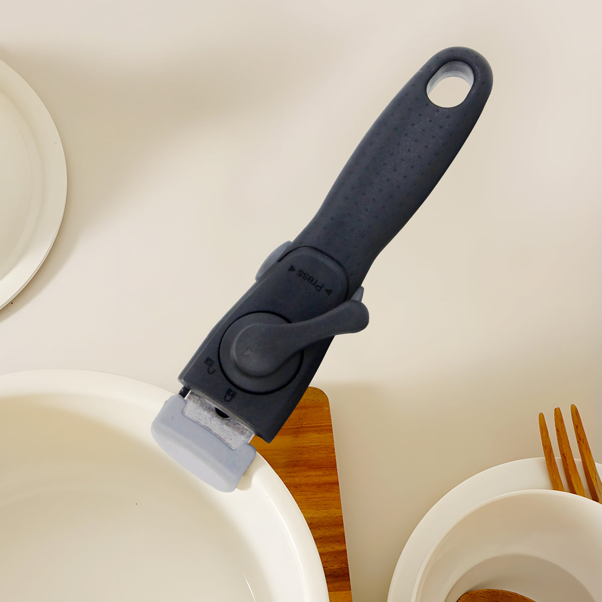 The Better Home Detachable Handle - Suitable for multiple cookware