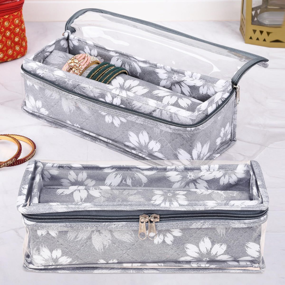 Kuber Bangle Box - Beautiful flower quilted design