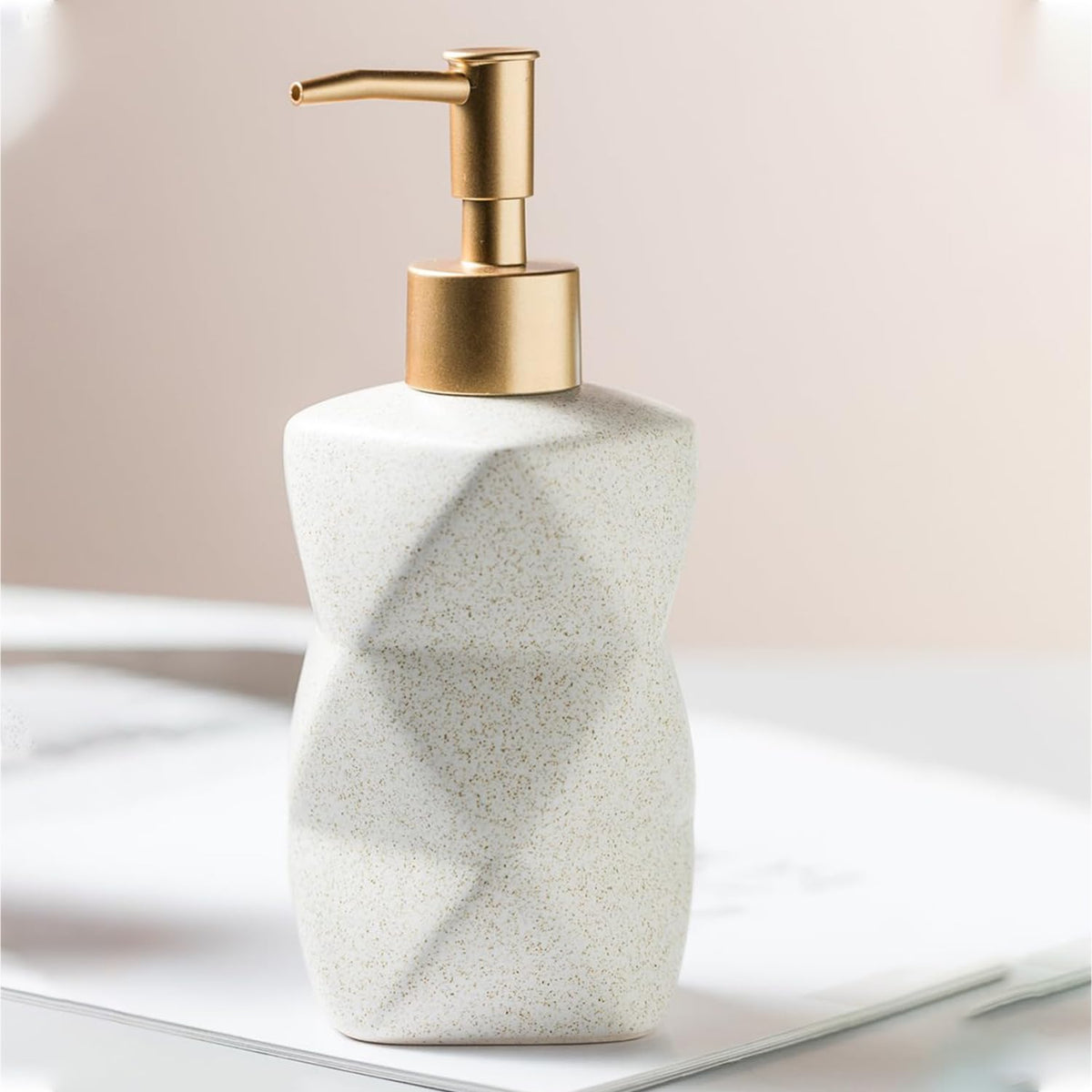 Kuber White Soap Dispenser Set - Perfect for gifting