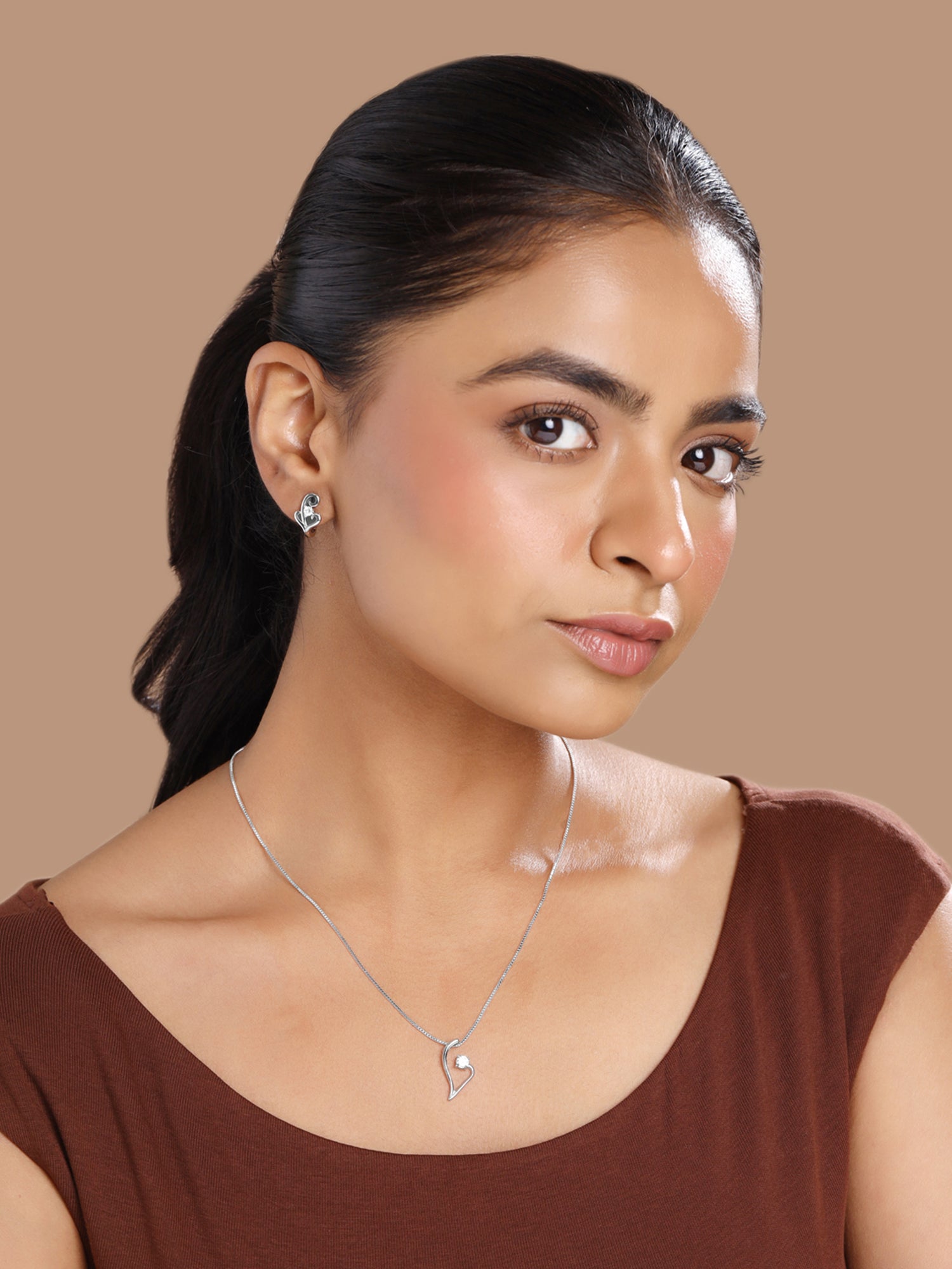 Yellow Chimes silver jewellery - enhancing evening wear