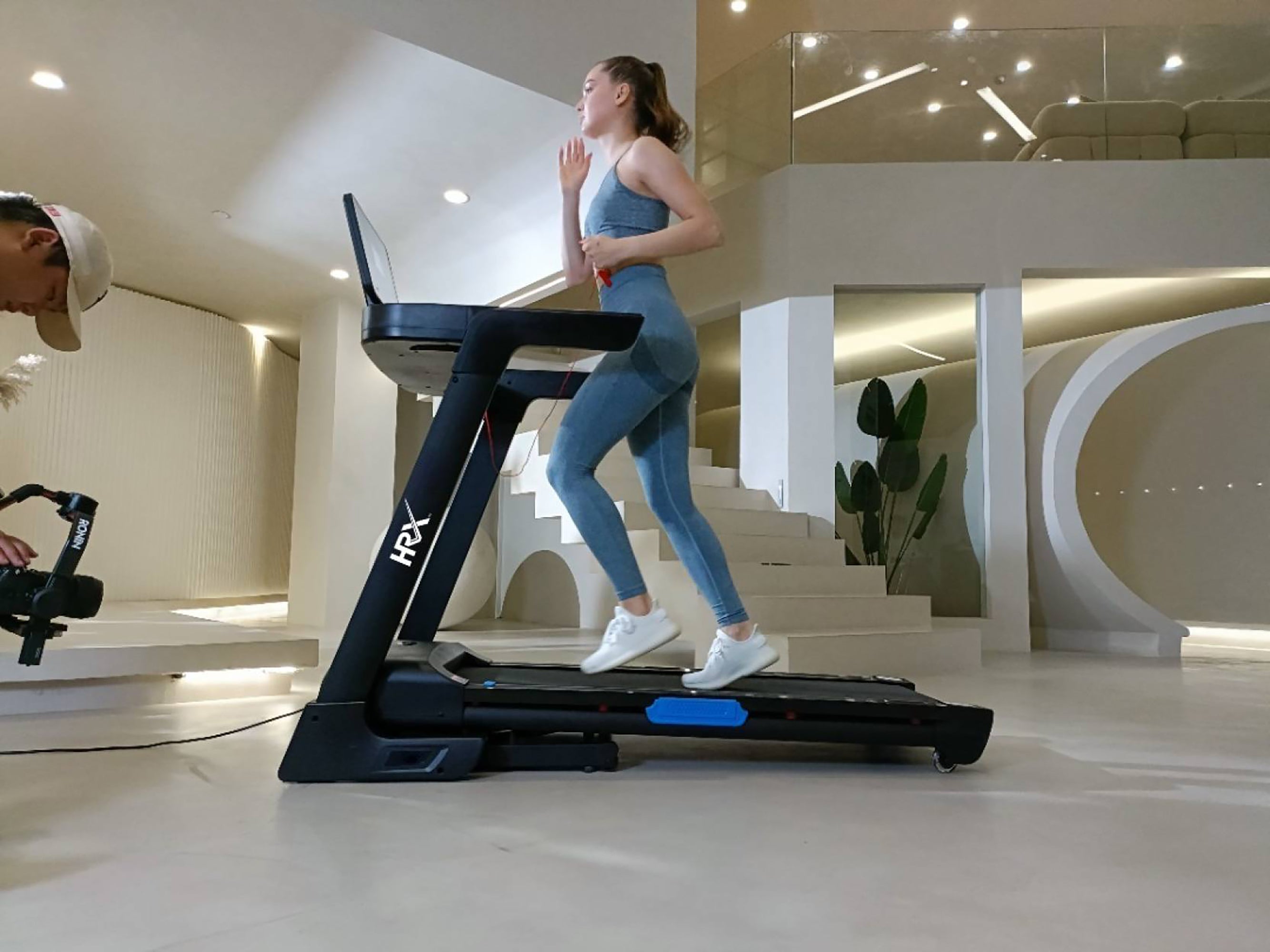 Reach HRX TM-1000 Treadmill - Home gym workouts