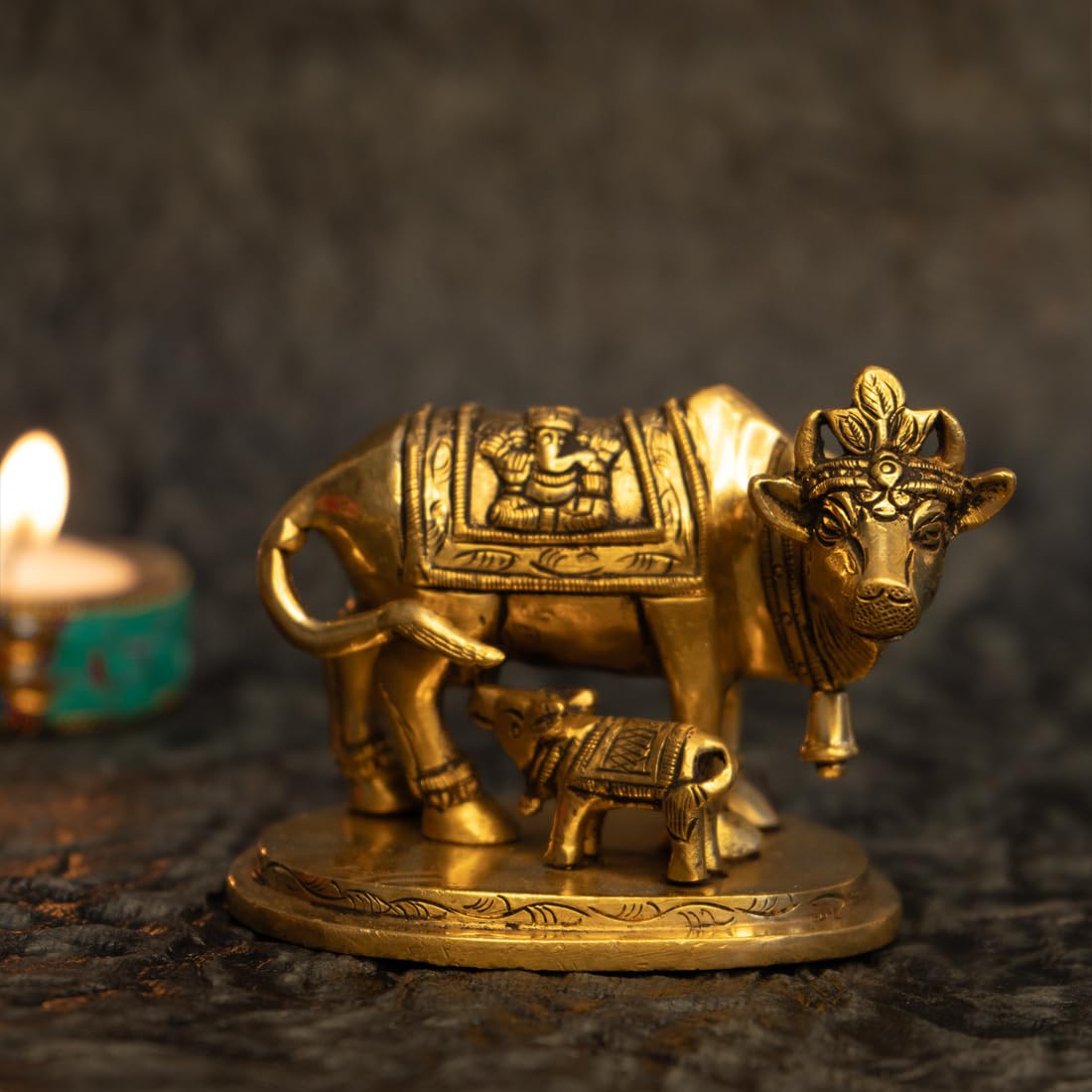 Ekhasa 100% Brass Kamdhenu Cow with Calf Vastu Idol | Komatha Cow with Calf Statue for Pooja | Kamdhenu Cow and Calf Statue Idols for Home Decor, Vastu, Feng Shui and Pooja Room