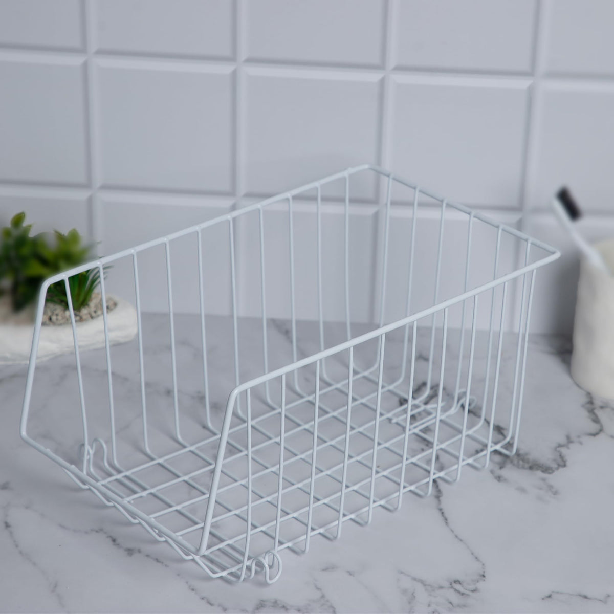 Anko Stackable Kitchen Wire Basket | Metal Mesh Food Storage Bin for Fruits, Books, Papers | Versatile Organizer for Kitchen, Bathroom, Laundry, Garage Room | White, 17Cm (H) X 21.5Cm (W) X 33Cm (D)