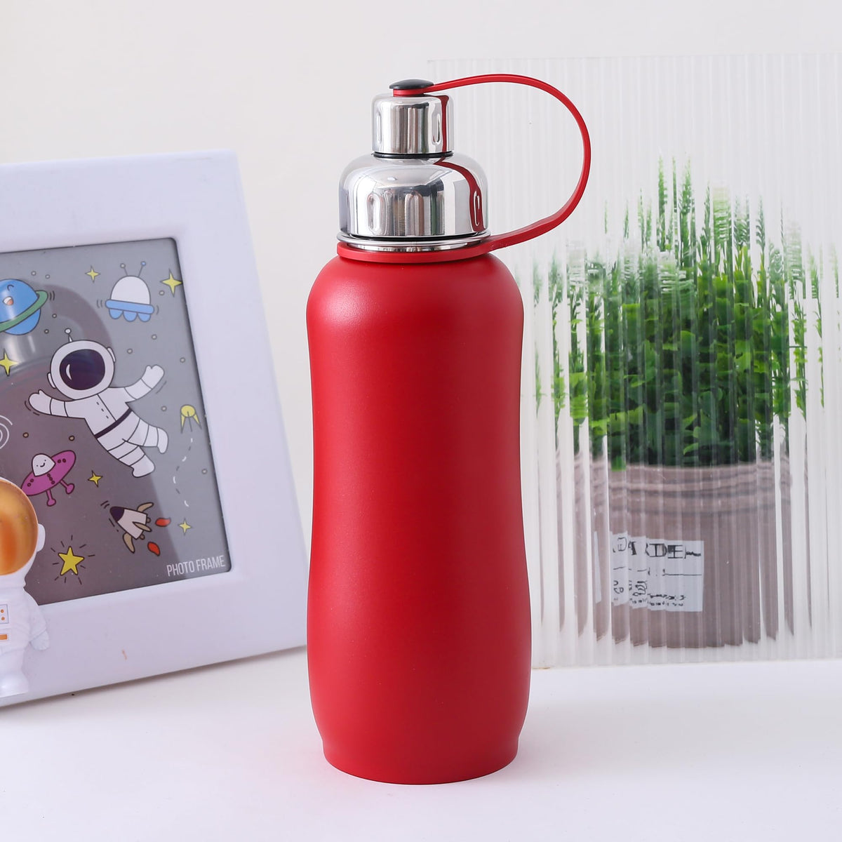 The Better Home 750ml | Insulated Thermosteel Bottle | Hot and Cold Water Bottle for Office, Gym, School | Leakproof | Vacuum Insulated Water Bottles | Easy Carry Flask for Kids/Adults | Red