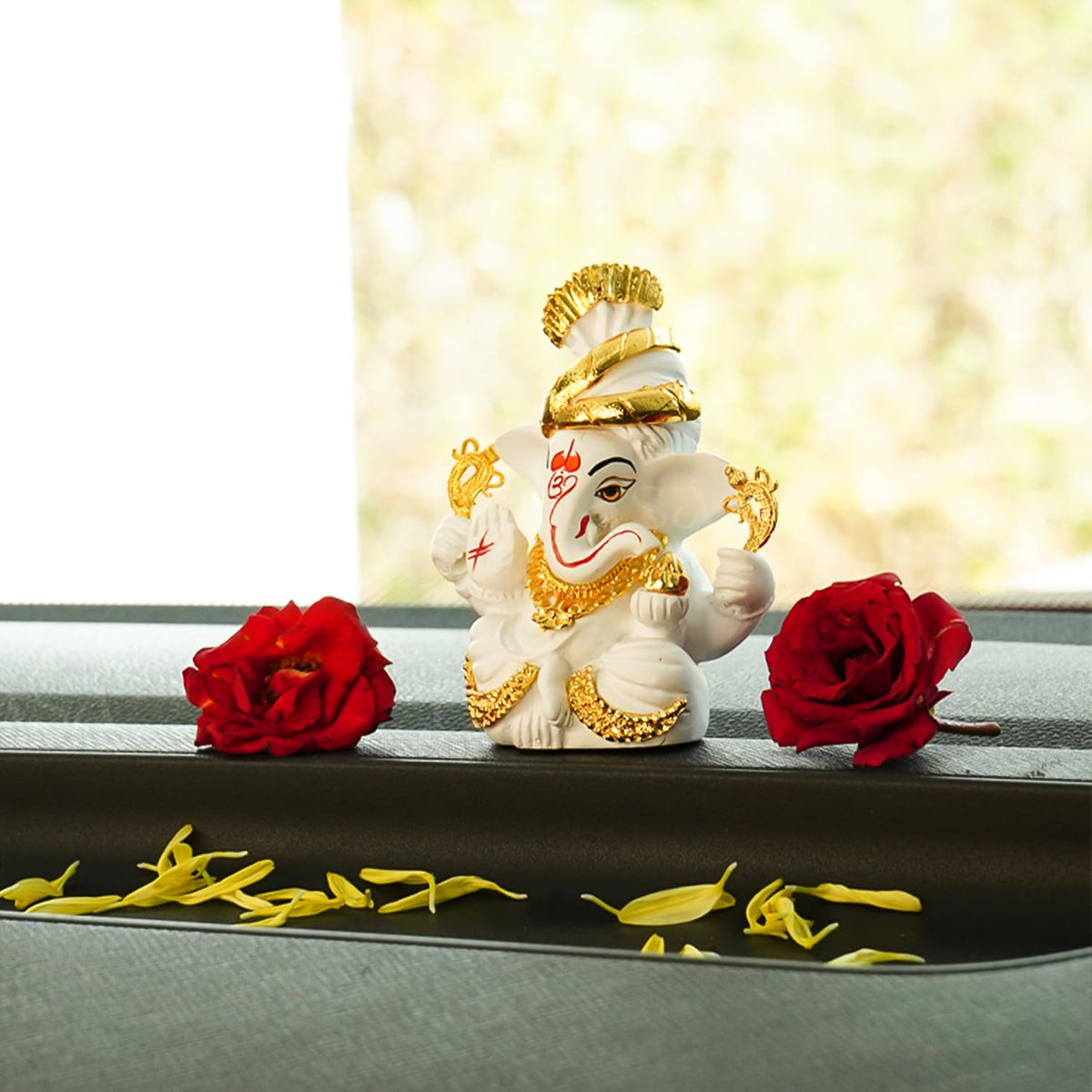 Ekhasa Ganesh Idol for Car Dashboard | Ganpati Idol for Cars | Vinayak Idols for Car Dash Board, Home Decor | Ganapathi Idol for Home | Vinayagar Statue | Ganpati ji for Office Desk (White)