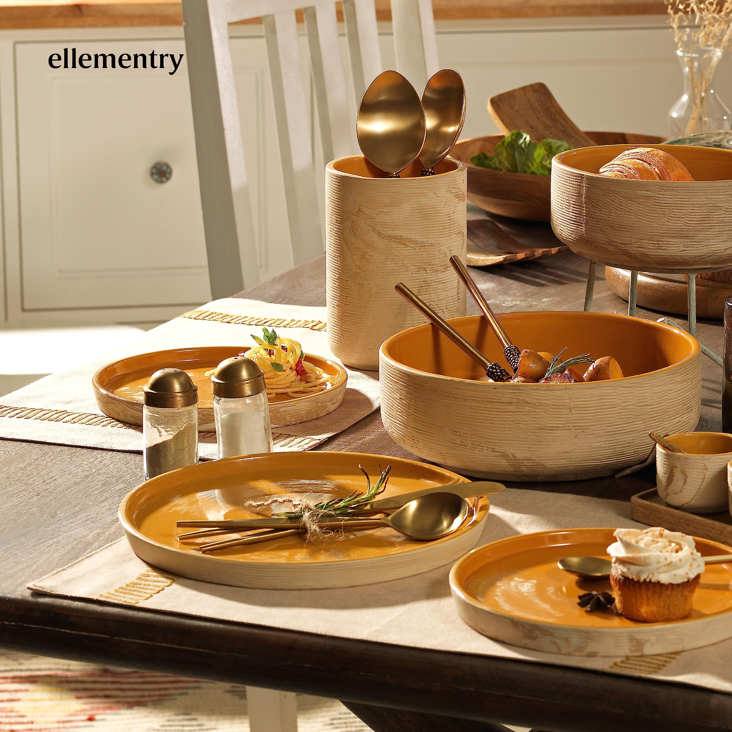 Ellementry Amber Love Ceramic Plate - Elegant Table Setting