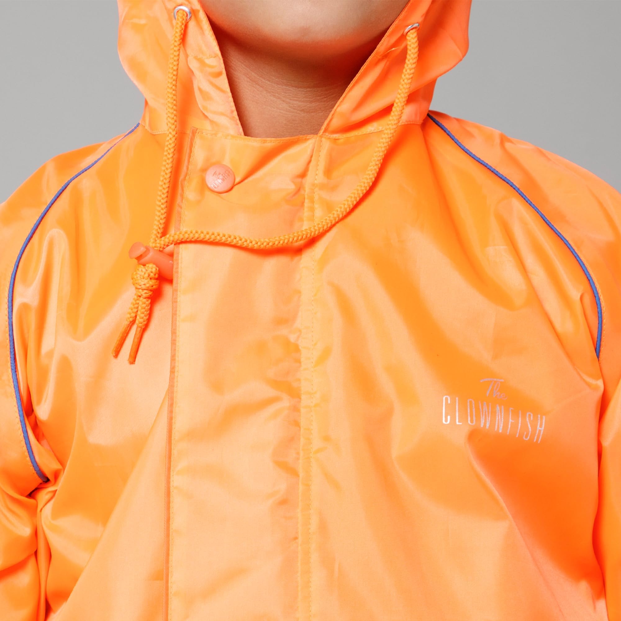 Clownfish kids raincoat - Wearing in the rain