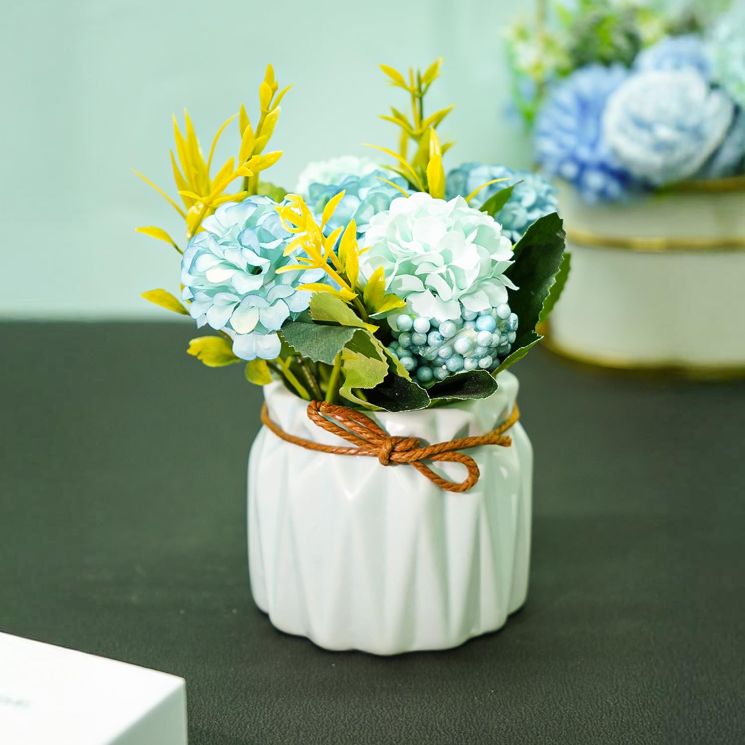 Ekhasa small flower vase - Versatile decor for any occasion
