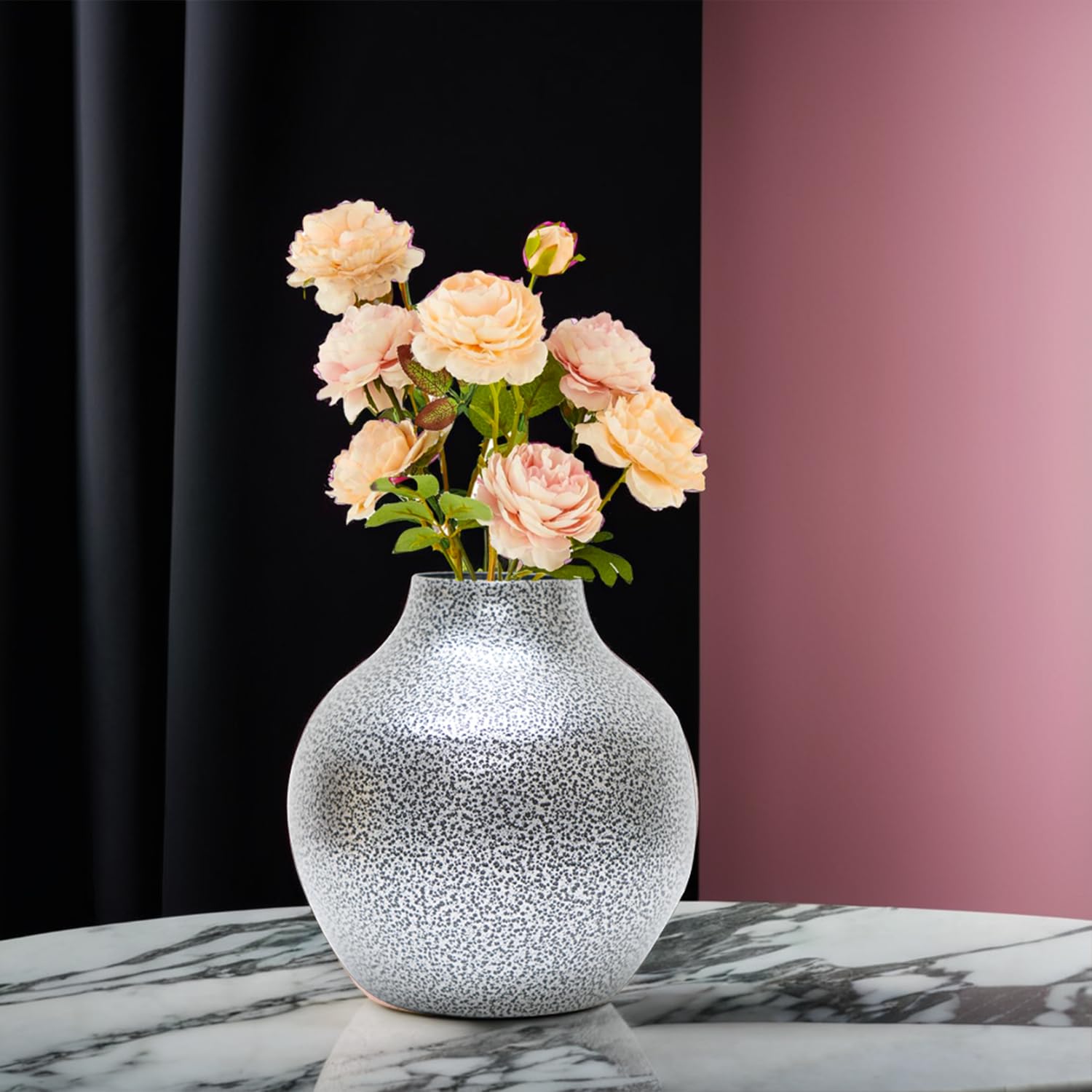 Ekhasa metal vase - perfect for housewarming gifts