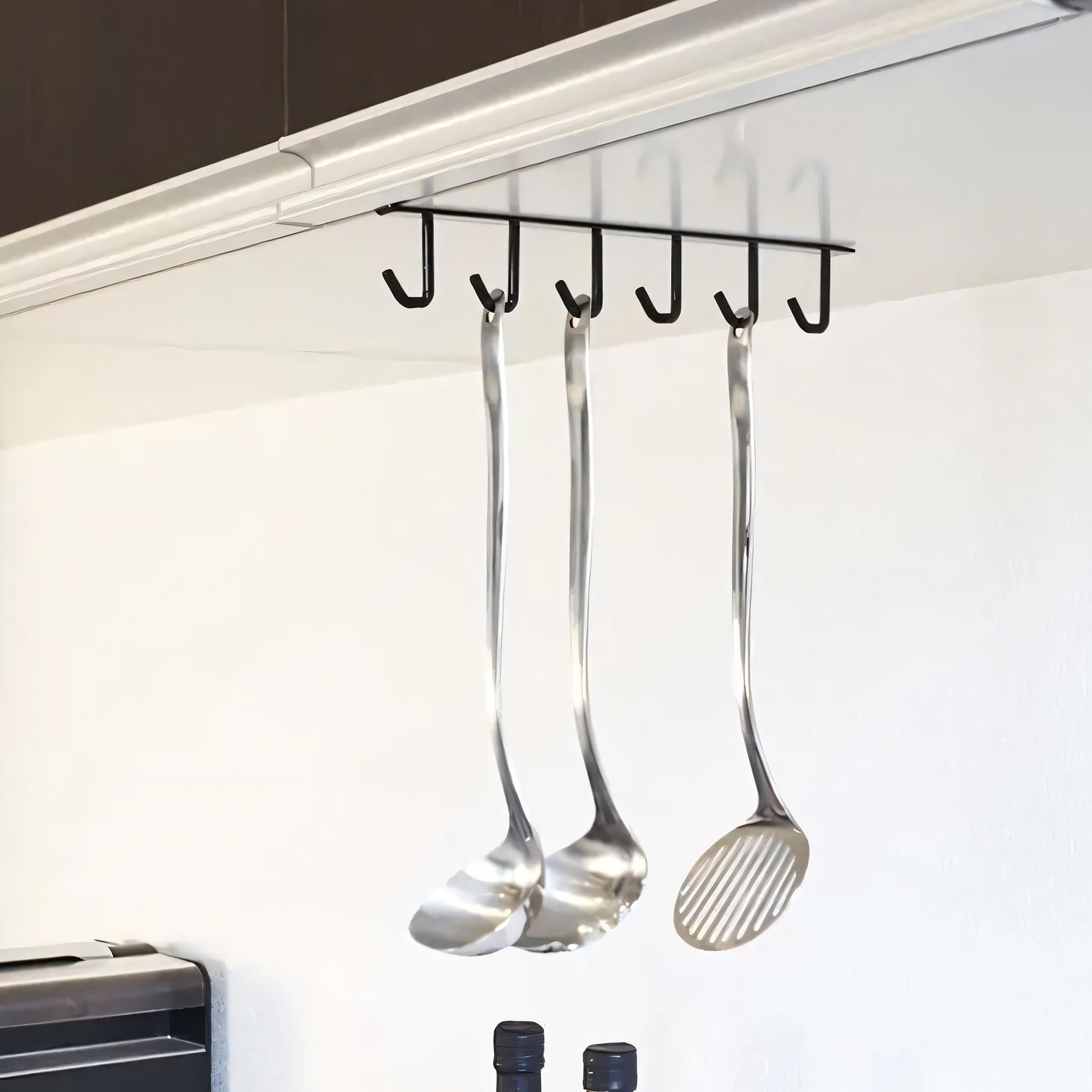 UMAI Under Shelf Hanger - Space-saving for laundry room