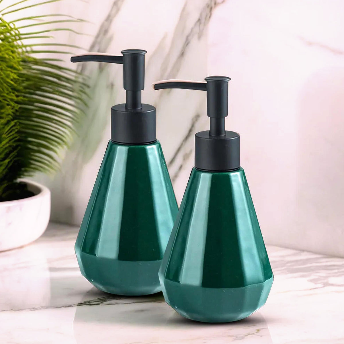UMAI bathroom accessory - Elegant and practical solution