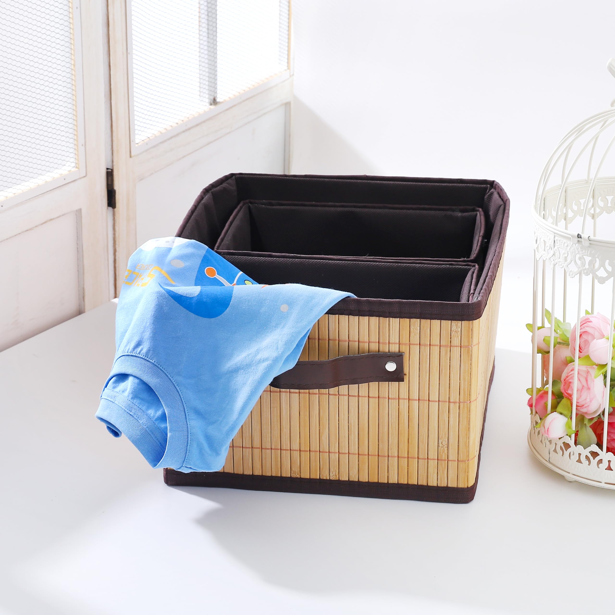 Kuber Laundry Basket with Lid - Space-efficient design