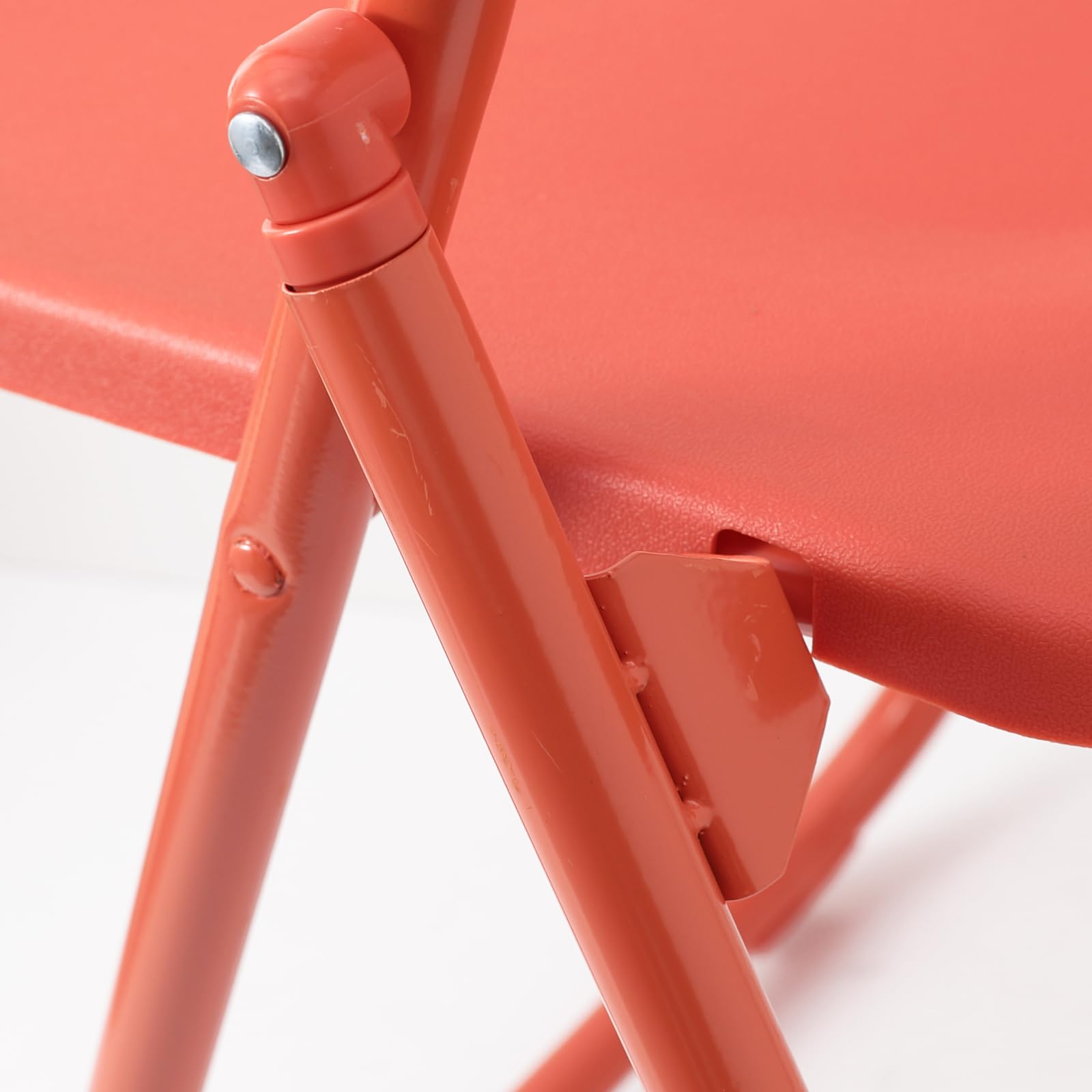 UMAI folding chair - Portable design for office use