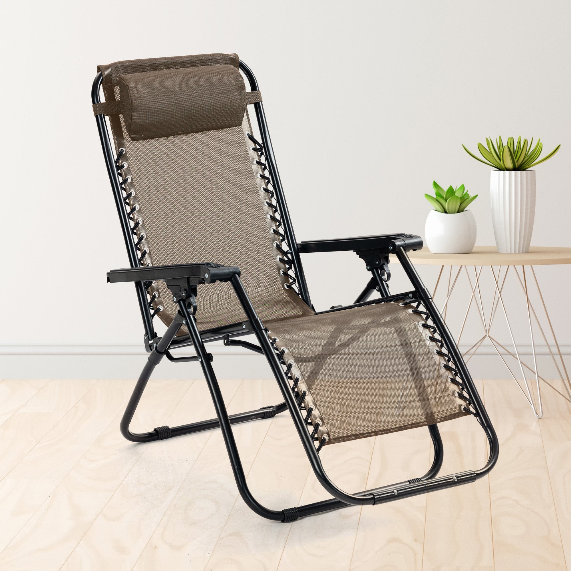 UMAI Recliner Chair - Lightweight and Foldable Design