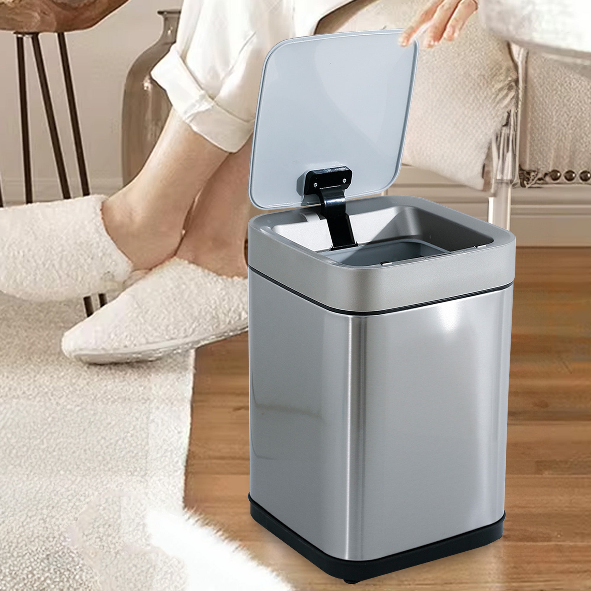 UMAI touchless trash bin - reliable waste management solution