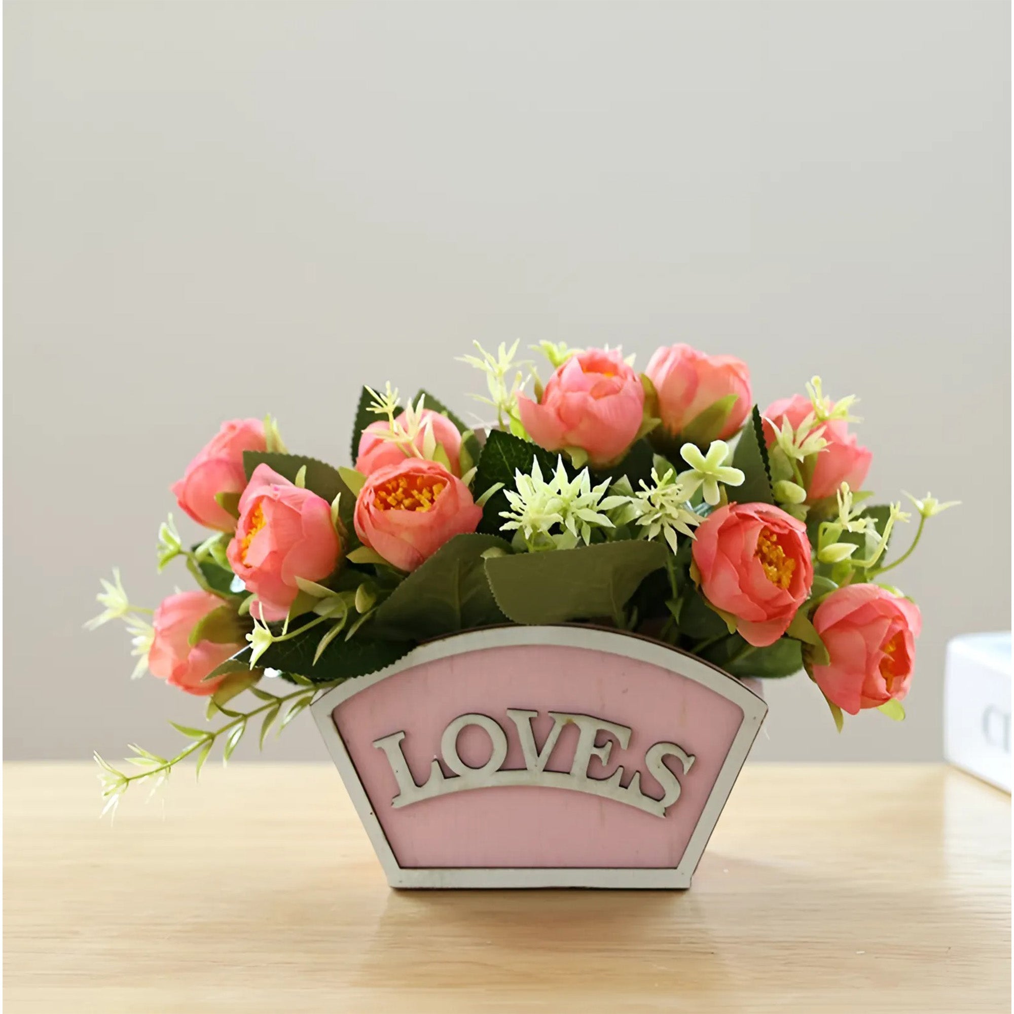 UMAI artificial roses - thoughtful gift for friends