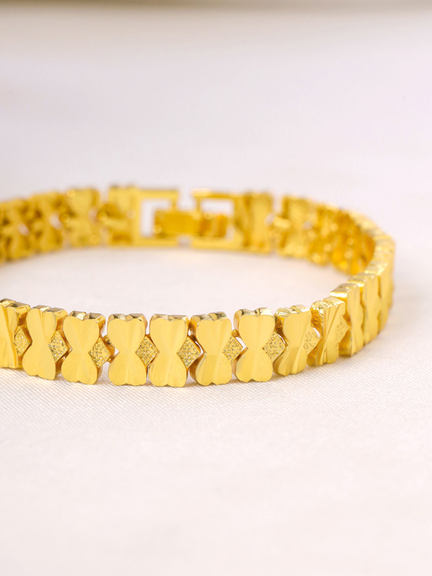 Yellow Chimes Gold Chain Bracelet - Daily Wear Accessory