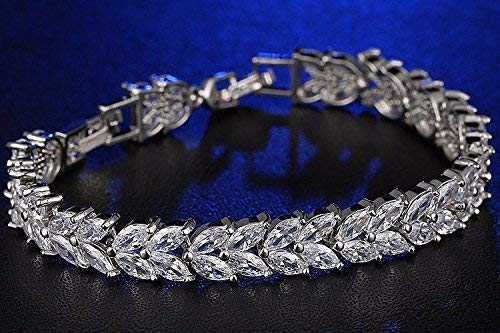 Bangles & Bracelets | 🚨🚨Price Drop 🚨🚨Stylish Bracelet For Women, Gir |  Freeup