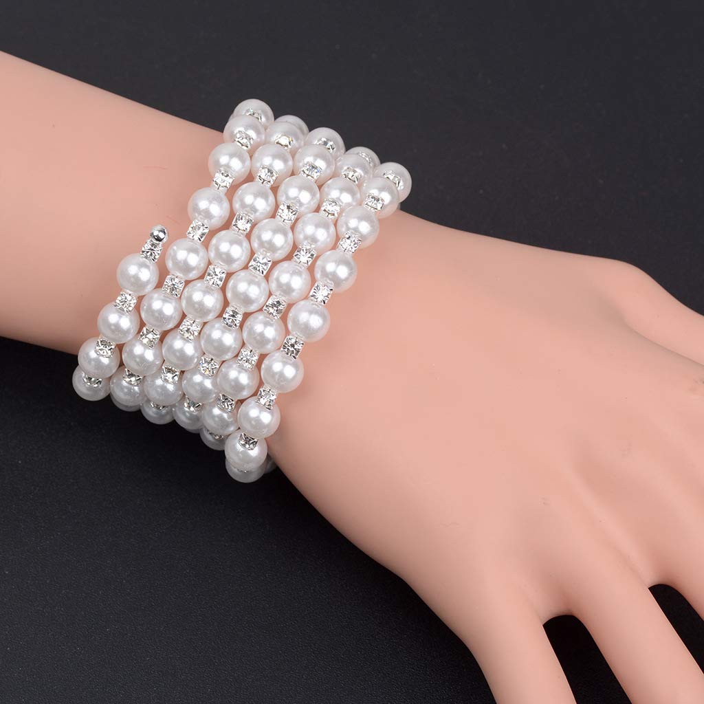 Elastic Bracelet With White Pearls, Jewelry, Woman Bracelet, Gift Idea,  Handmade, Pendant Star, Girls - Etsy | White pearl jewelry, White bracelets,  Womens bracelets
