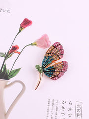 Yellow Chimes Brooch for Women Butterfly Shaped Brooch Fashionable Brooch for Girls and Women (Multicolor-3)