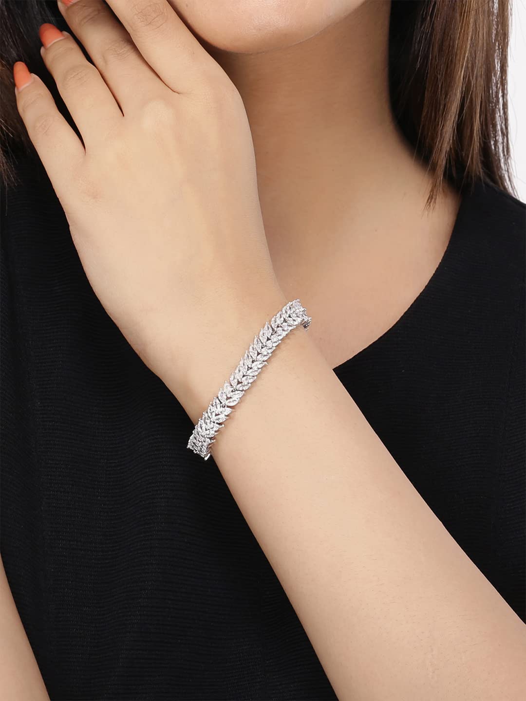 Dangling Charm Bracelets | Gold bracelet for girl, Gold bracelet for women,  Jewelry accessories ideas