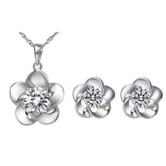 Yellow Chimes Fashion Pendant Set for Women Floral Shaped Silver Plated Crystal Pendant Set for Women and Girls Valentine Gift for Girls
