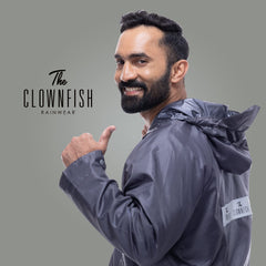 THE CLOWNFISH Polyester Sky One Rain Coat For Men Reversible Waterproof For Bike Double Layer With Hood And Reflector Logo At Back For Night Travelling Deluxe Pro Series (Deluxe Black, Xxl)