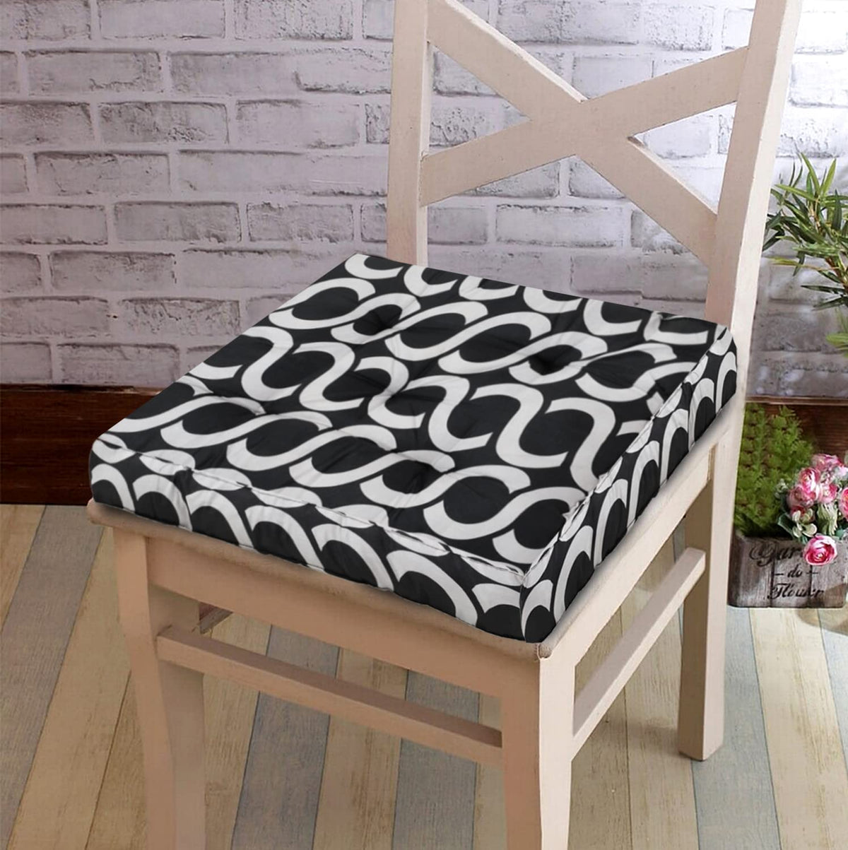 Kuber Industries Geometric Seamless Pattern Microfiber Square Chair Pad|Seat Cushion for Rocking Chair|Indoor/Outdoor|Size 46 x 46 x 8 CM (Black)